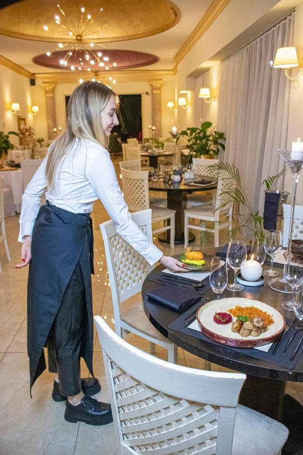 Hotel Capital With Private Wellness Litra Dış mekan fotoğraf