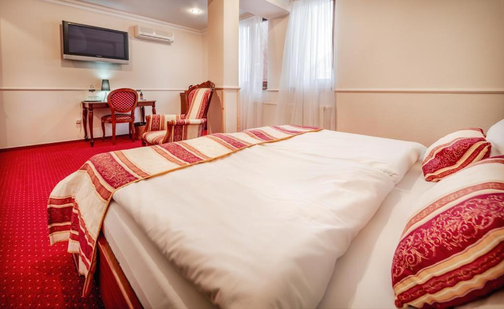 Hotel Capital With Private Wellness Litra Dış mekan fotoğraf