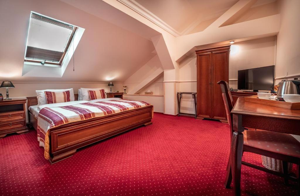 Hotel Capital With Private Wellness Litra Dış mekan fotoğraf