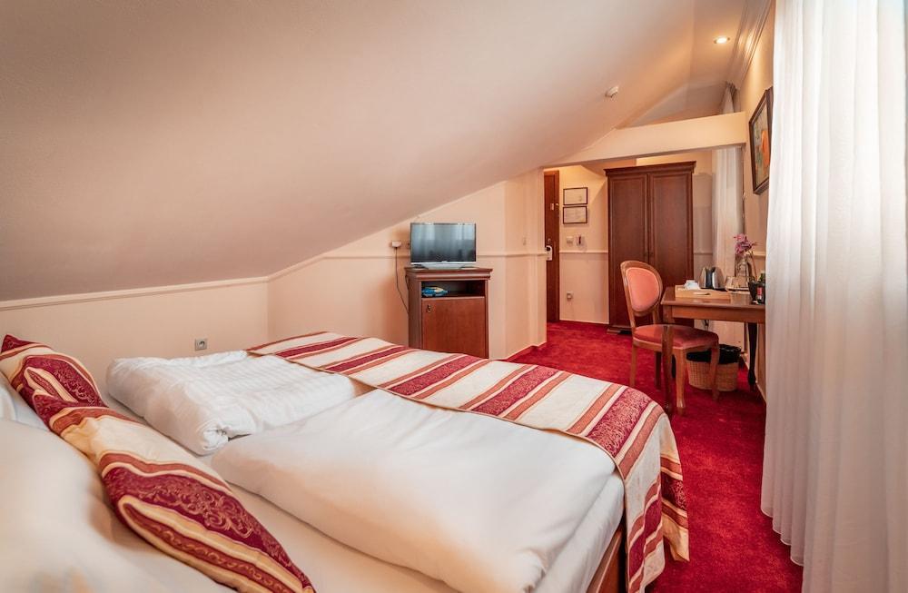Hotel Capital With Private Wellness Litra Dış mekan fotoğraf