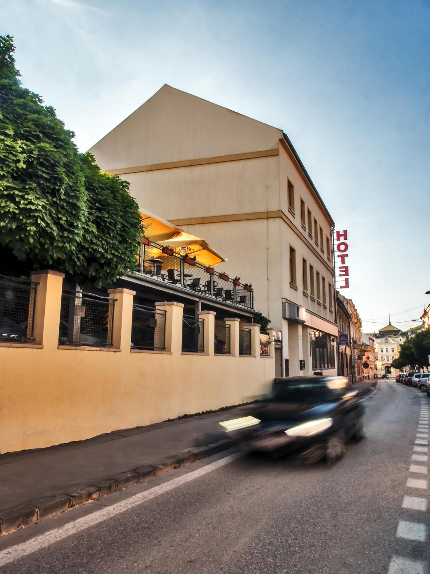 Hotel Capital With Private Wellness Litra Dış mekan fotoğraf