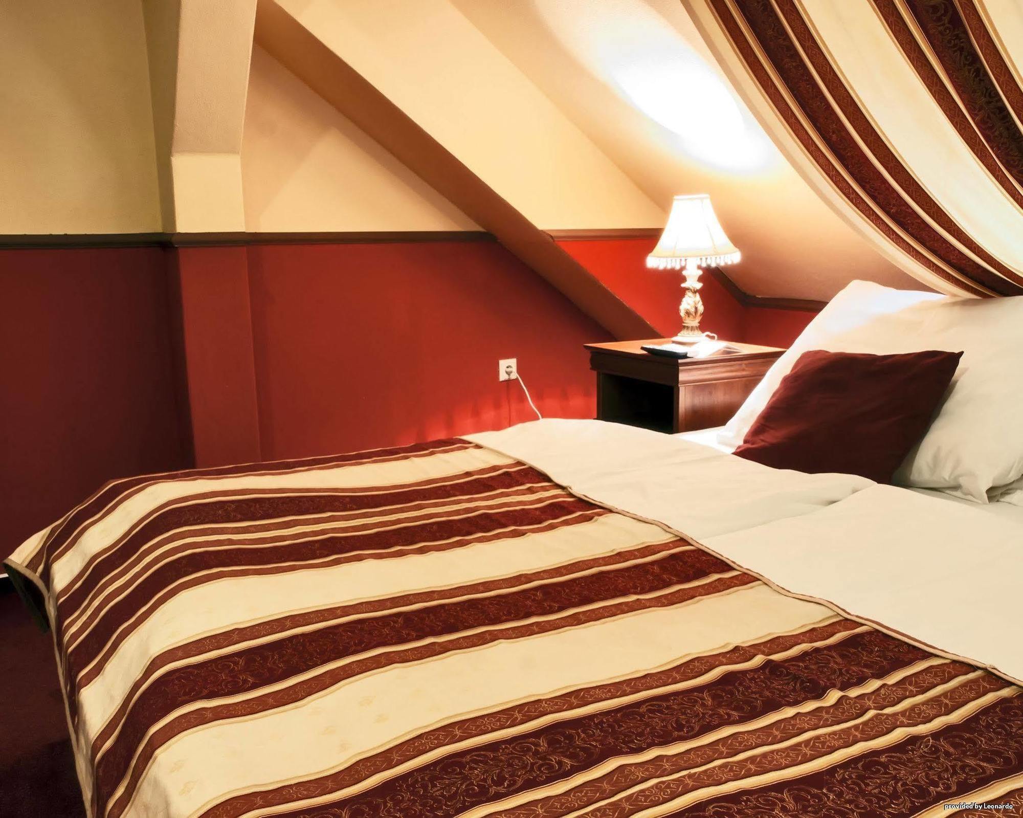 Hotel Capital With Private Wellness Litra Dış mekan fotoğraf